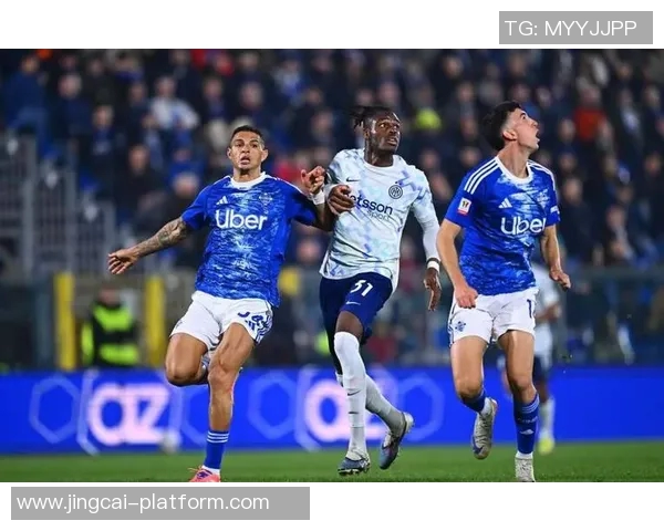 足总杯波尔图与AC米兰战平争议判罚引发全场热议与球迷不满